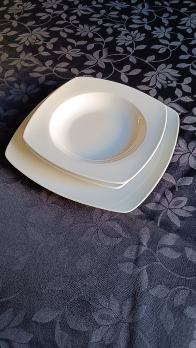 Serviço de mesa - pratos