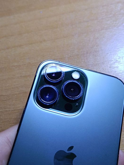 Обміняю  Iphone 13 pro 128+ Apple Watch 5 75%