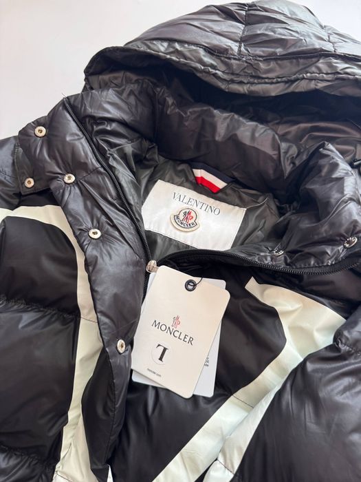 Куртка Valentino Moncler