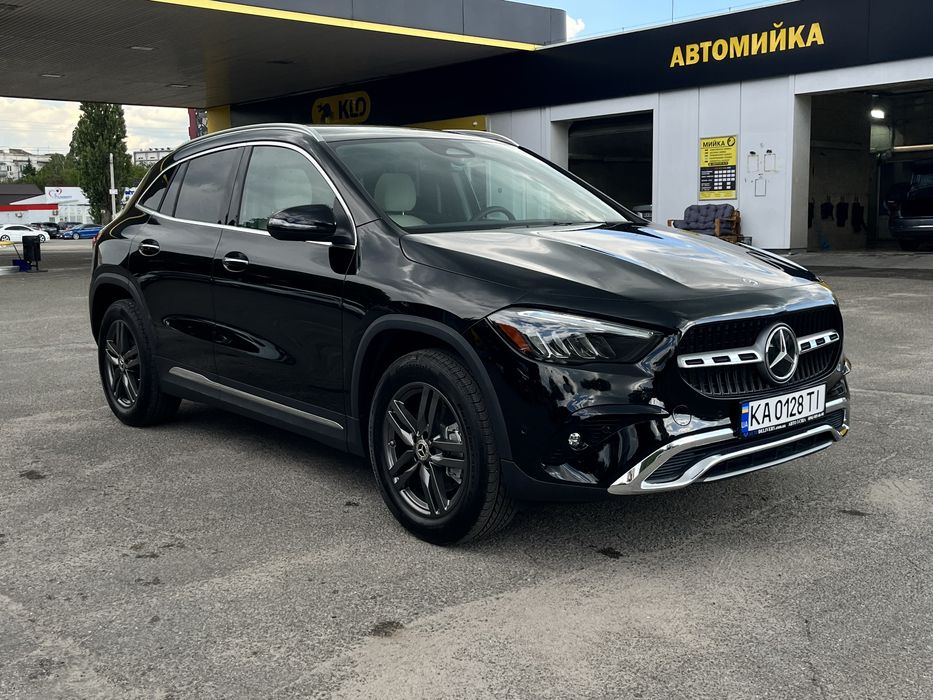 Mercedes-benz GLA250 1 тисяча пробігу