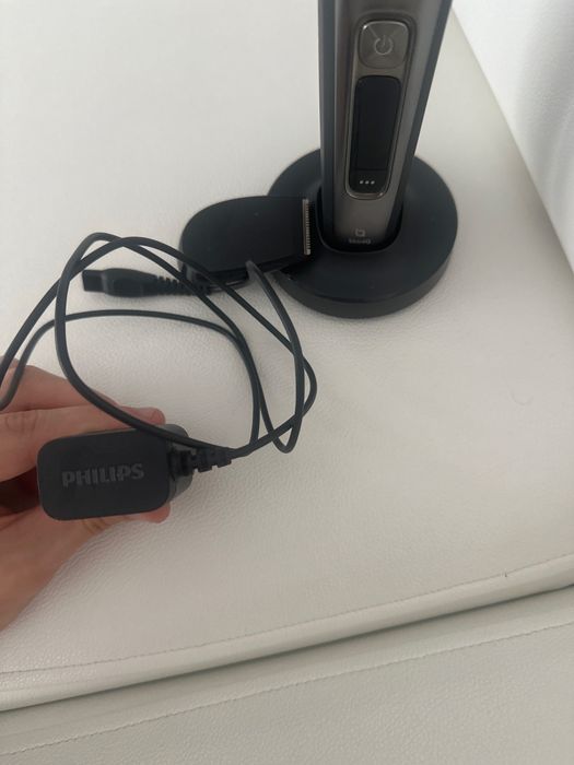Philips Series 9000 SkinIQ S9987 – golarka + trymer + podstawka