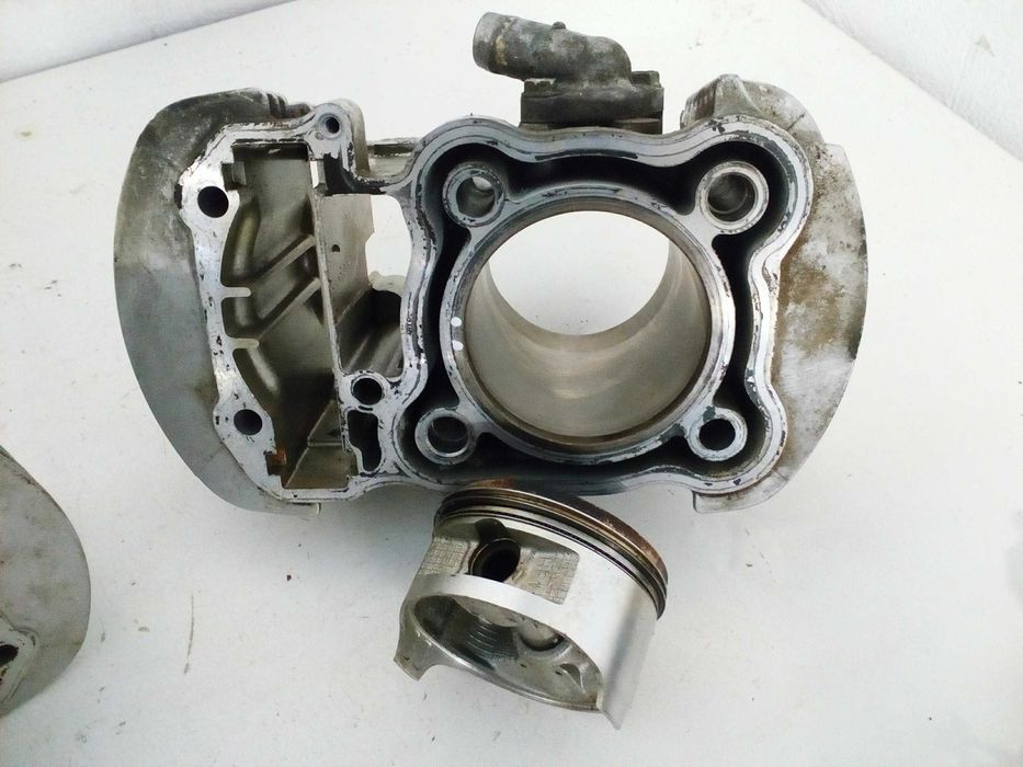 Honda vt 750 shadow RC44 cylindry tłoki komplet tłok cylinder