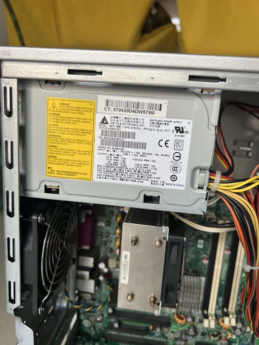 Komputer stacja robocza HP xw4600 / Core 2 Duo / Quadro FX 1800 / Na części lub do odratowania