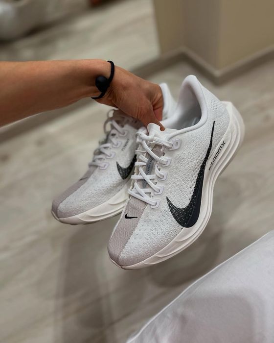 Оригінальні кросівки Nike Pegasus Plus White FQ7262 100
