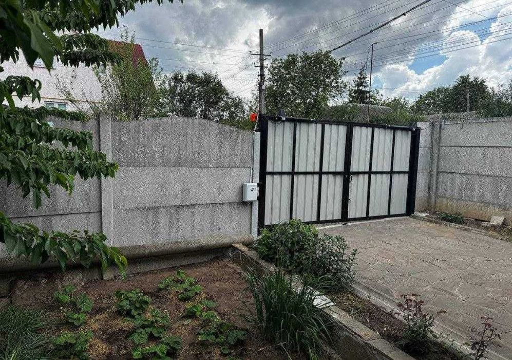 Продам кирпичный дом 70 метров в г.Мерефа SM