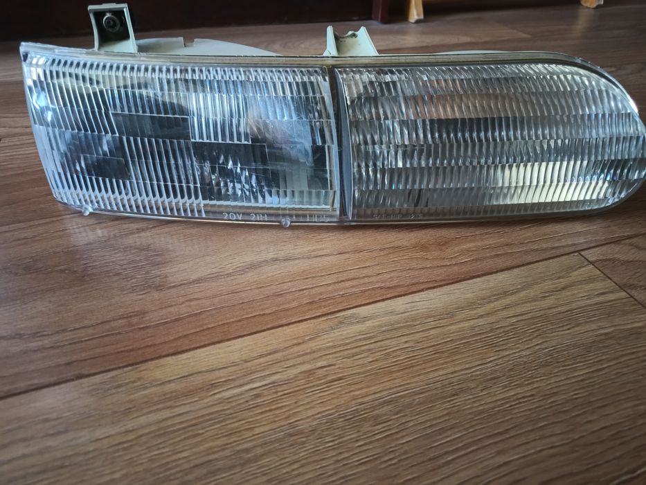 Фари Ford Taurus G2