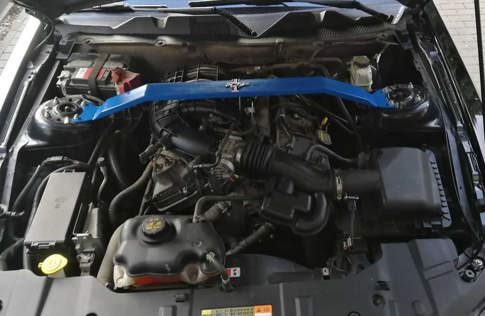 Rozpórka kielichów ford mustang 05-22