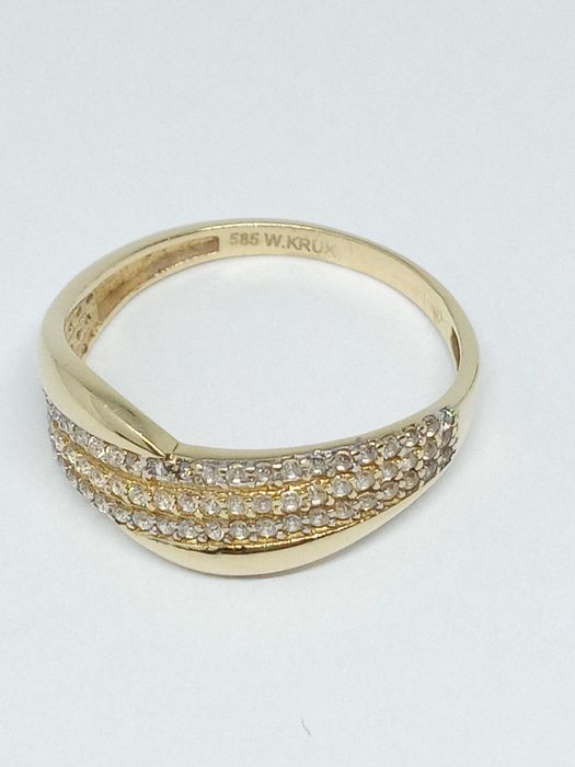 Lombardowski. W.Kruk Złoty pierścionek pr.585 2,18g rozm.19 BDB stan