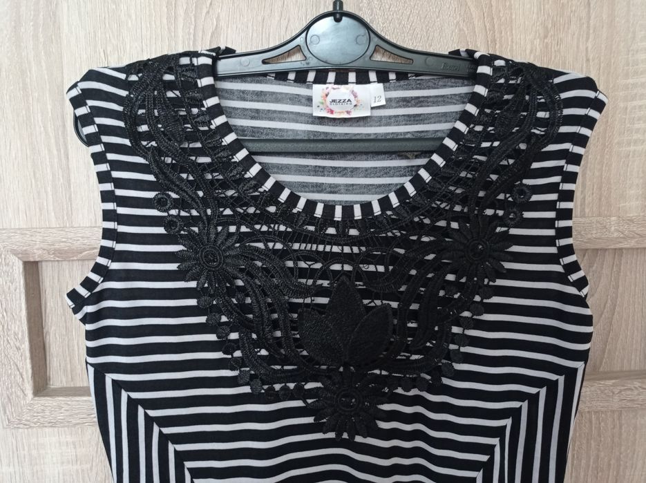 Sukienka czarna, wizytowa