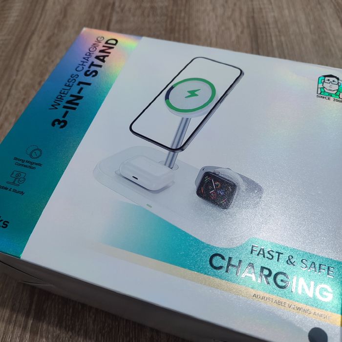 Ціна договірна - Зарядна станція Benks W16 3 in 1 wireless charger sta