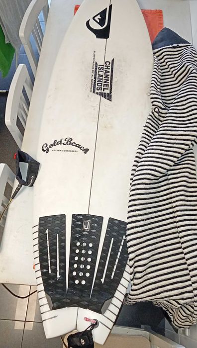 Vendo prancha surf 5.6 goldbeach com autocolantes all Merrick