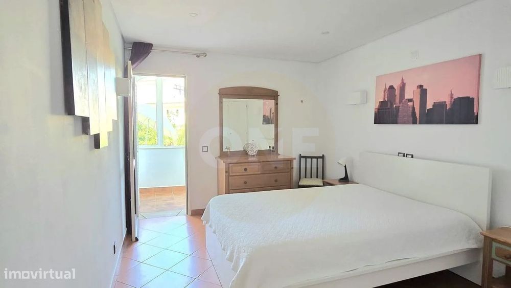 Apartamento T2 No Centro De Olhos De Água