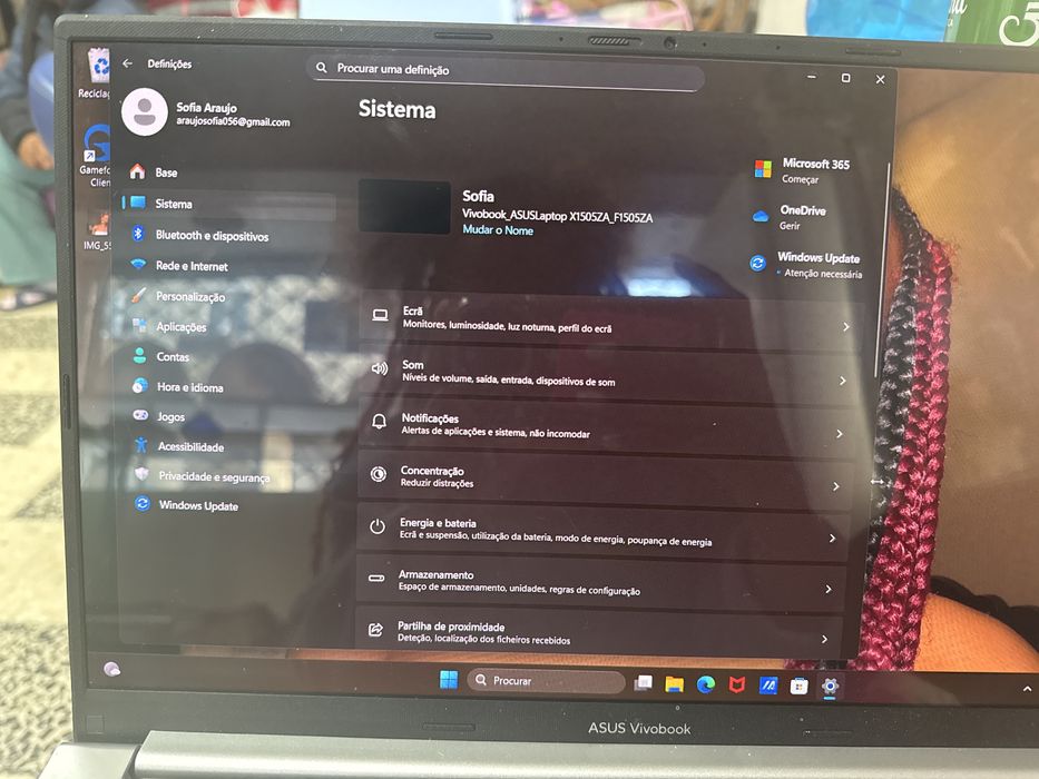 Computador Asus com impressão digital
