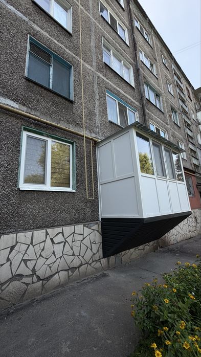 Продаж,2х-кімнатна квартира (вул.Матросова)