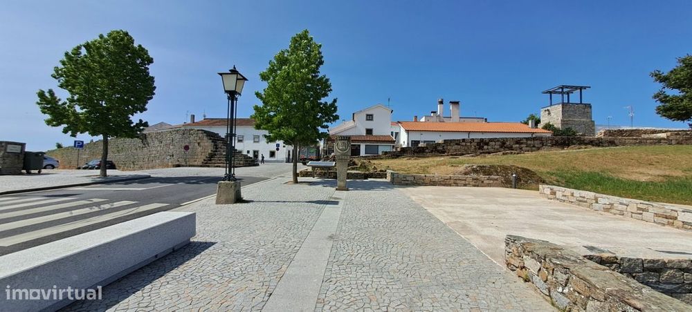 Moradia para Restaurar, zona histórica de Miranda do Douro