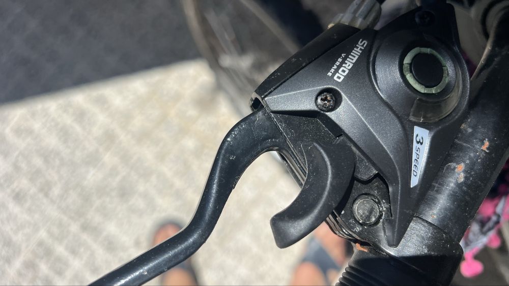 Bicicleta menina com cesto