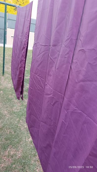 Cortinados de boa qualidade roxas