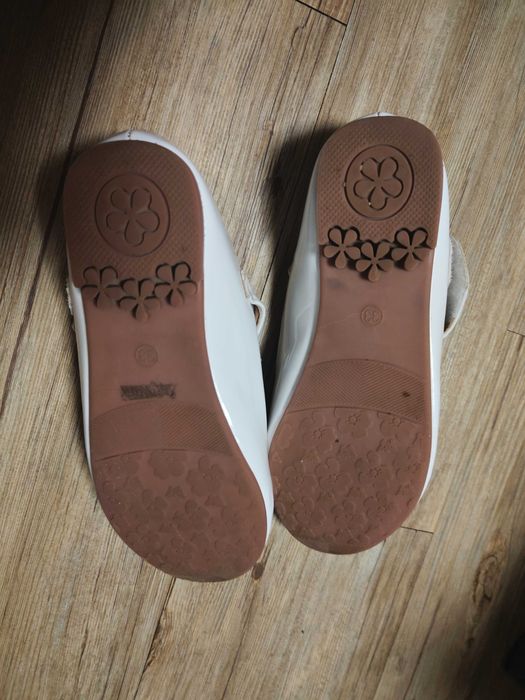 Śliczne balerinki z kokardką dziewczęce 33 rozmiar