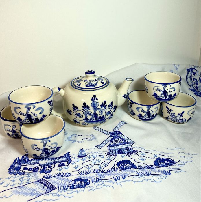 Вінтаж. Сервіз у голландському стилі “Вітряки Голландії”.