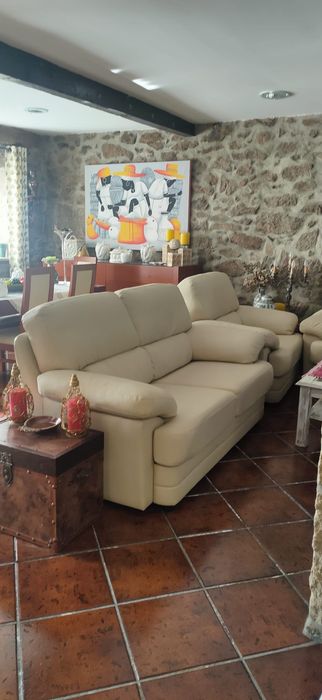 Vende-se Moradia