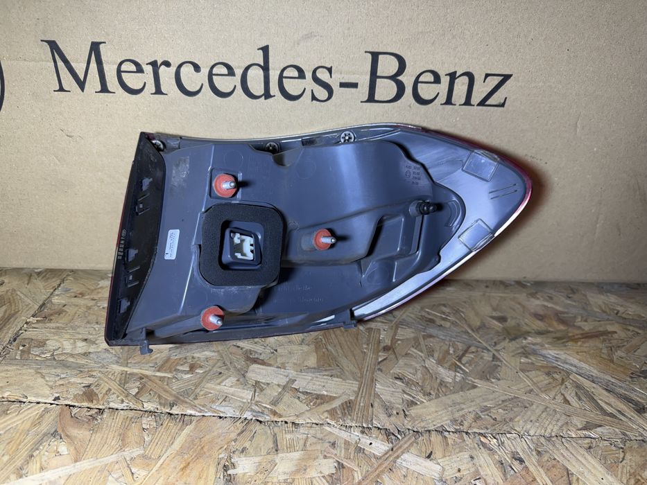 Фонар стоп led Mercedes W213 караван європа