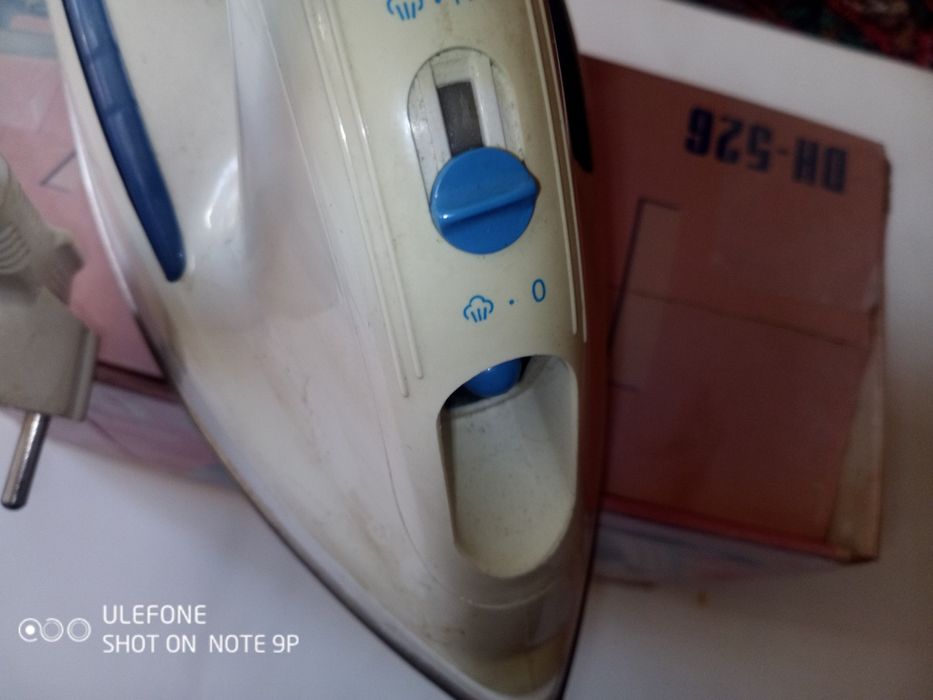 Продам утюг Deloni