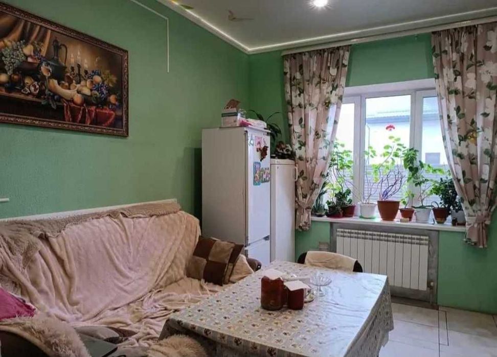 Продам два дома на одном участке Березановка