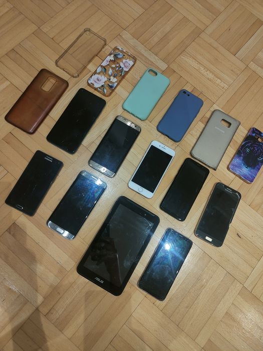 Sprzedam zestaw używanych telefonów + tablet + etuii