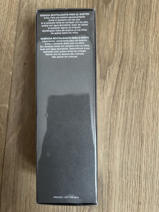 La Prairie pure gold essence