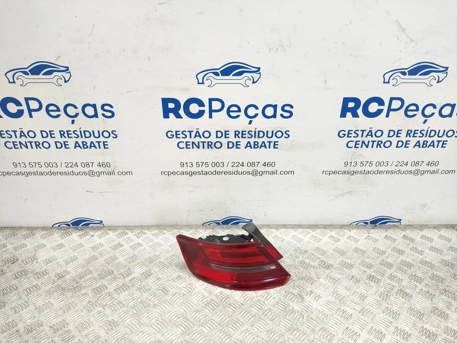 Farolim traseiro esquerdo original Audi A3 8V Sportback 5 portas fase