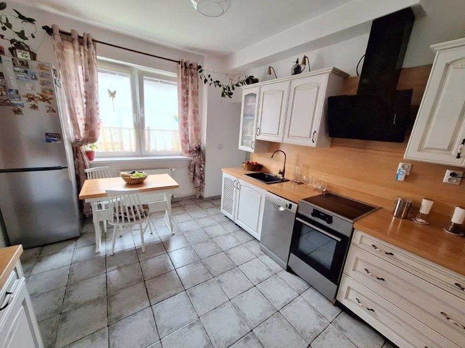 Przestronny dom z dużym ogrodem