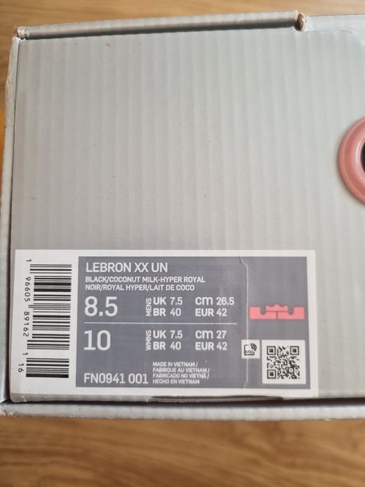 Buty NIKE LeBron 20