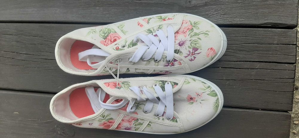 Buty damskie Nowe roz. 37