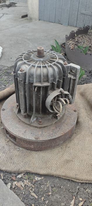 Двигун мотор січкарня 3 фази