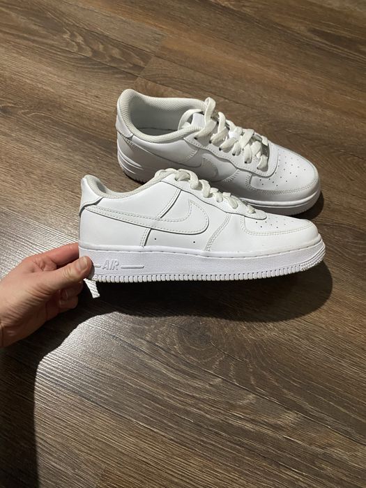 Nike Air Force 1 LE