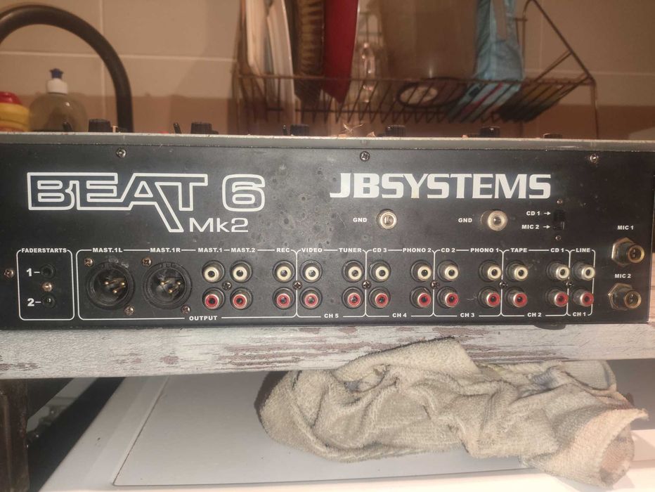 Sprzedam konsolę DJ  JBSYSTEMS BETA6