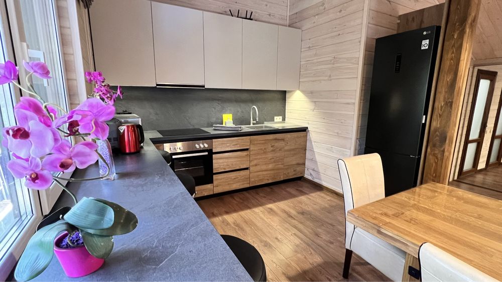 Оренда будинку подобово. Басейн. Чан  Лес  Баня  Сапы  Каякі