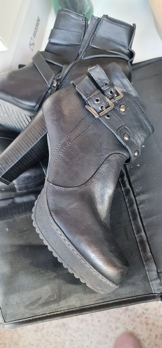 Botas pretas Tamanho 38