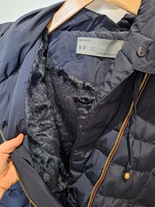 Granatowa kurtka zimowa z zamkami