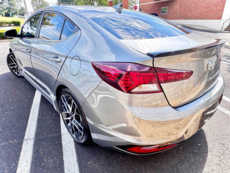 Hyundai Elantra Sport      2019