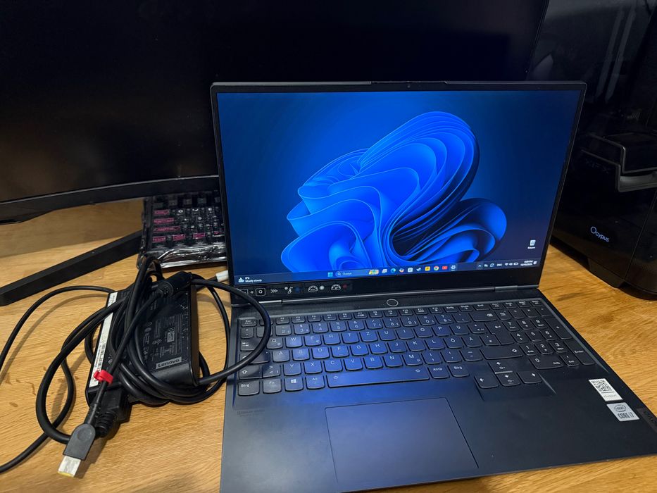 Продам свій ноутбук Legion Slim  7