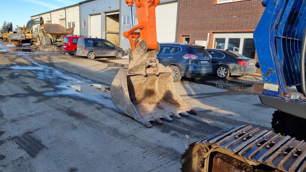 Экскаватор Hitachi ZX 210 LC , 2016