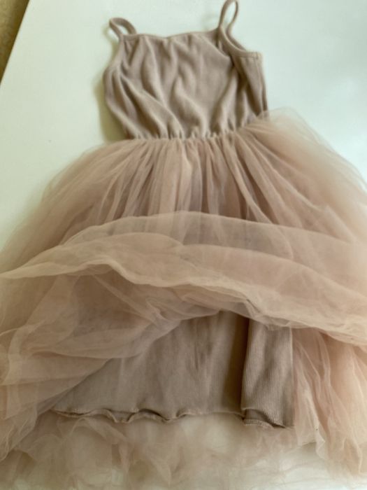 Нарядное легкое платье