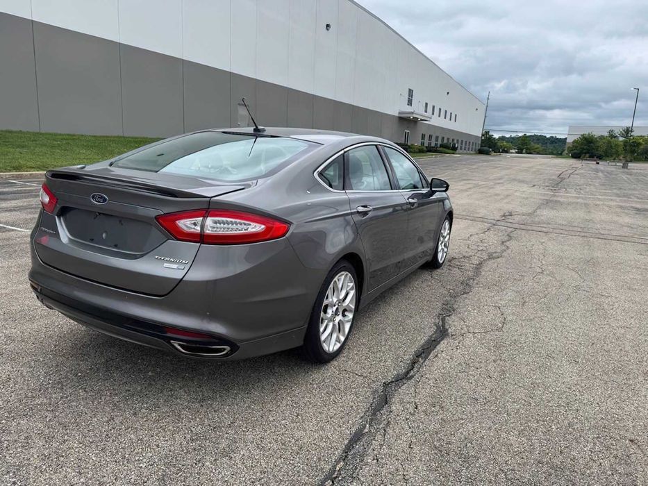 Ford Fusion Titanium      2014