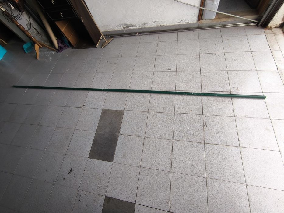 Tubo de Ferro  [~395cm × 5cm]