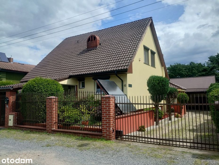ATRAKCYJNA CENA!!  Dom czeka na Ciebie i Twoją rodzinę.