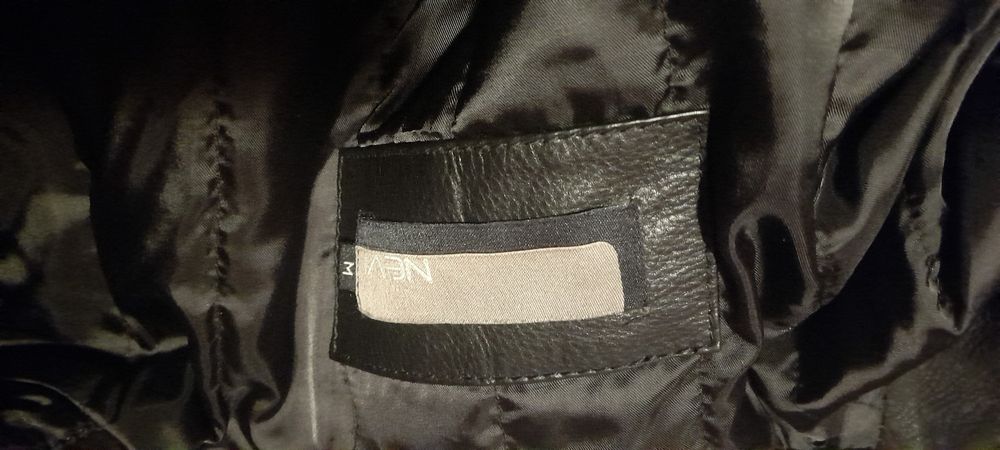 Casaco cabedal longo. Marques Soares.