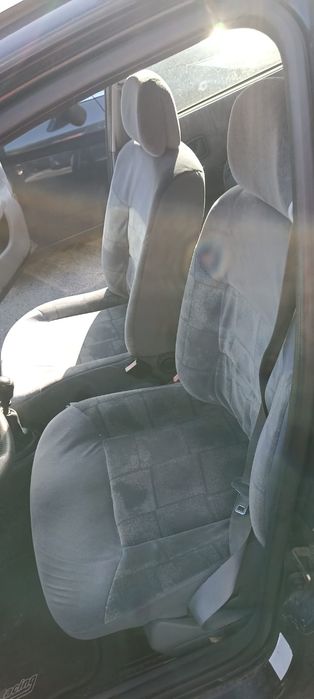 Renault Mégane 1.9 (Diesel) - Ano 2000 - Versão RXE (Para Reparar / Vendo Como Está)
Qualquer coisa estou ao dispor.