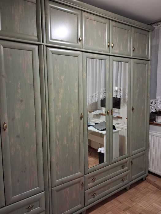 Meble (szafa, komoda,łóżo,lustro)