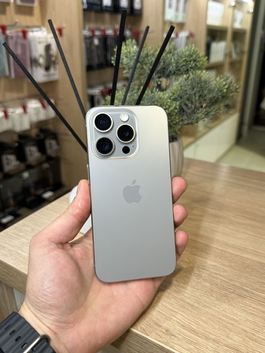 Б/у iPhone 15 Pro 256Gb Natural Titanium